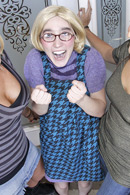 Mindy arrives for her make over